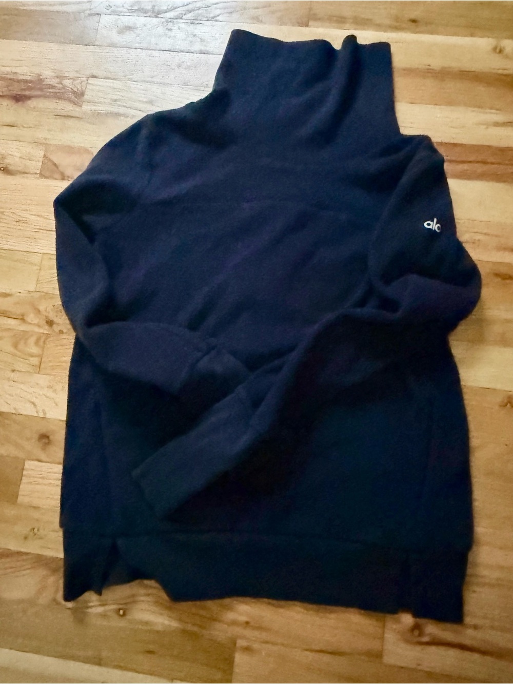 ALO Yoga Black Turtleneck Sweatshirt